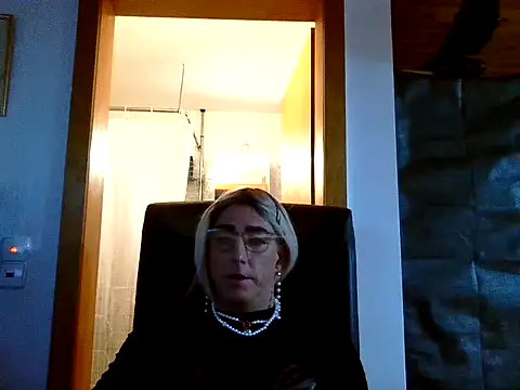 AgnesCross39 online show from November 14, 2025, 8:02 am