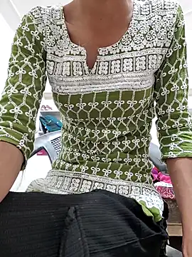 Isha kumari 69 online show from February 17, 2026, 12:23 pm