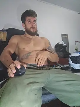 Snapshot of lucweed chatting on March 10, 2026, 1:21 am lucweed online show from March 10, 2026, 1:21 am