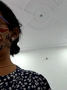 sanjana077 online show from February 22, 2026, 7:29 am