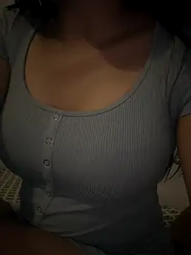 Snapshot of yourbabes909 chatting on November 5, 2025, 6:30 pm yourbabes909 online show from November 5, 2025, 6:30 pm