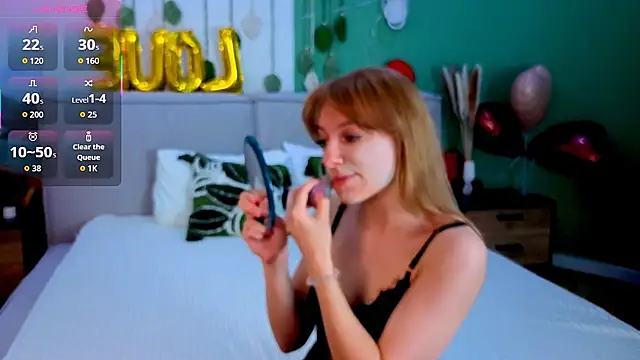 Snapshot of CindyMoriLove chatting on February 14, 2026, 5:37 am CindyMoriLove online show from February 14, 2026, 5:37 am