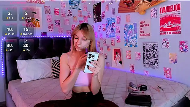 Snapshot of CindyMoriLove chatting on April 12, 2026, 5:34 am CindyMoriLove online show from April 12, 2026, 5:34 am