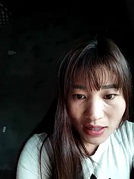 Snapshot of Qoine392 chatting on December 21, 2025, 1:46 am Qoine392 online show from December 21, 2025, 1:46 am