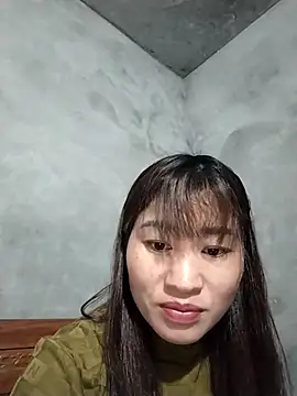 Snapshot of Qoine392 chatting on January 6, 2026, 11:47 am Qoine392 online show from January 6, 2026, 11:47 am