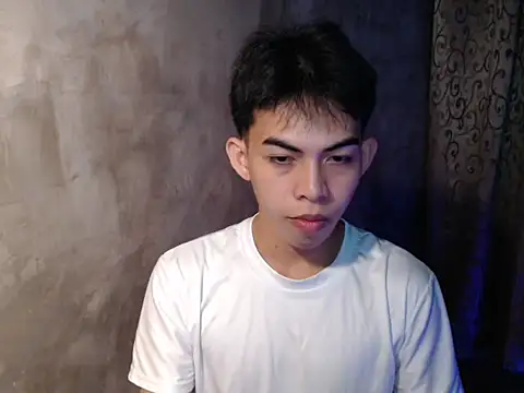 Urhotsilverboy online show from January 11, 2026, 2:33 pm