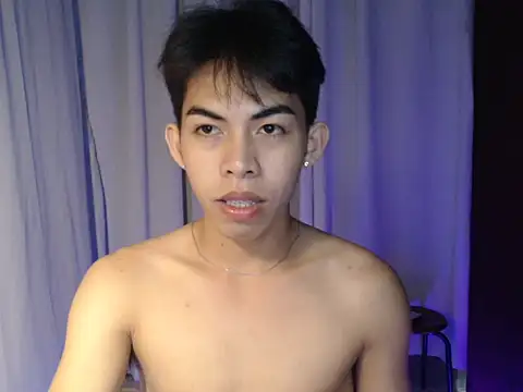 Urhotsilverboy online show from March 9, 2026, 5:06 pm