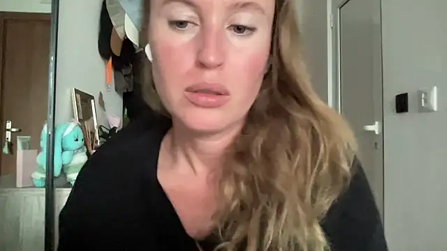 Ameli8 online show from November 5, 2025, 1:00 pm