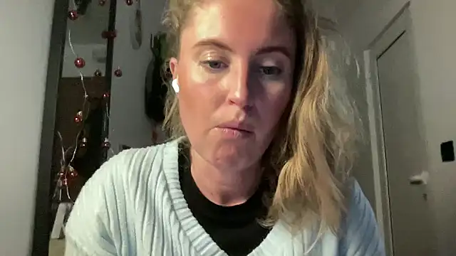 Snapshot of Ameli8 chatting on January 16, 2026, 7:07 pm Ameli8 online show from January 16, 2026, 7:07 pm