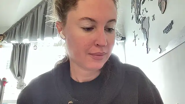 Snapshot of Ameli8 chatting on February 16, 2026, 8:21 am Ameli8 online show from February 16, 2026, 8:21 am