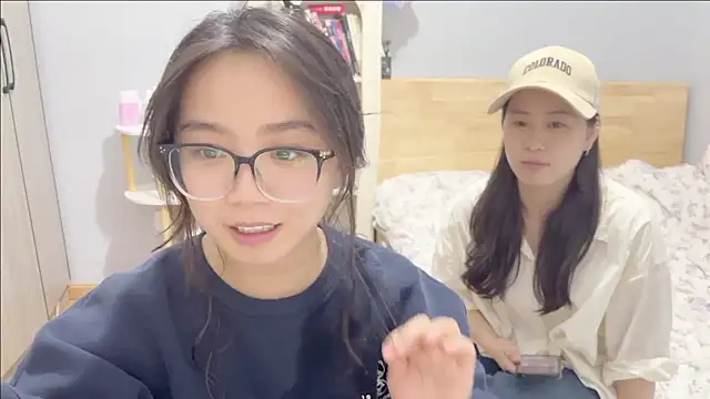 Hmm 0303 online show from February 4, 2026, 3:51 pm