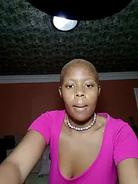 Snapshot of Prettyflowea chatting on November 6, 2025, 10:05 am Prettyflowea online show from November 6, 2025, 10:05 am