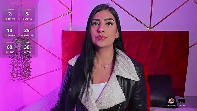 Paris Evans  online show from November 13, 2025, 12:37 pm