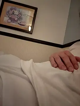 Elieantte online show from November 7, 2025, 11:32 am