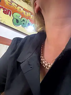 Snapshot of dirty_mother3 chatting on January 8, 2026, 6:10 pm dirty mother3 online show from January 8, 2026, 6:10 pm