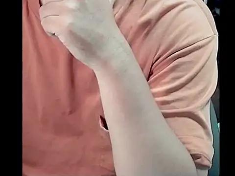 Snapshot of kk05483 chatting on November 5, 2025, 7:47 pm kk05483 online show from November 5, 2025, 7:47 pm