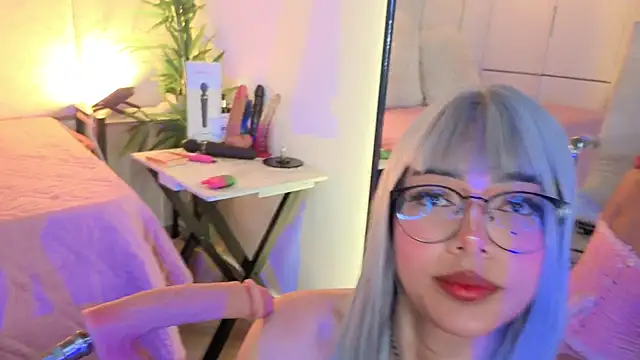  ViolletteNoir  online show from March 22, 2026, 1:25 pm