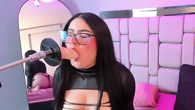 Amy whittee online show from December 14, 2025, 7:29 pm