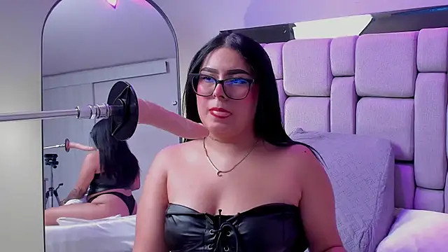 Amy whittee online show from December 18, 2025, 6:25 pm