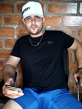 Snapshot of miguelitoo1999 chatting on November 9, 2025, 4:33 am miguelitoo1999 online show from November 9, 2025, 4:33 am