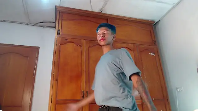 Tessachains 2  online show from February 10, 2026, 1:37 pm