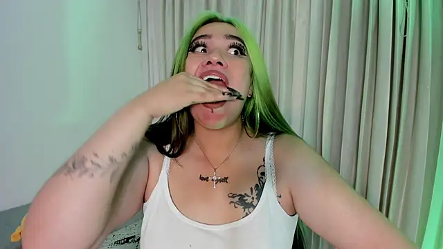 Lilith Zenith  online show from December 1, 2025, 4:17 am