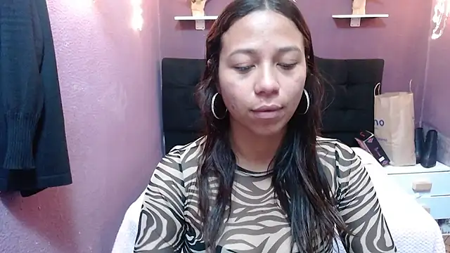 monika 256 online show from January 12, 2026, 1:16 pm