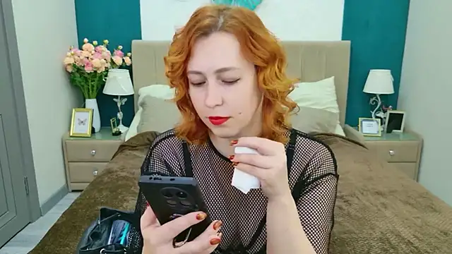 Evie Berret online show from November 13, 2025, 10:36 am