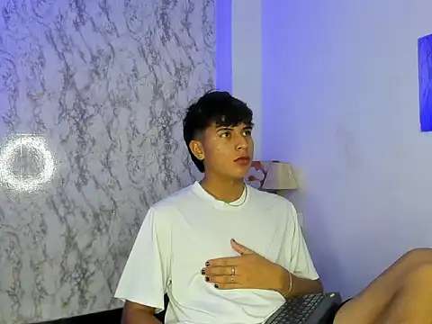 Snapshot of Valentino_Lane chatting on February 12, 2026, 1:55 am Valentino Lane online show from February 12, 2026, 1:55 am