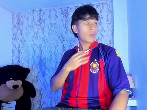 Snapshot of Valentino_Lane chatting on February 15, 2026, 2:41 am Valentino Lane online show from February 15, 2026, 2:41 am