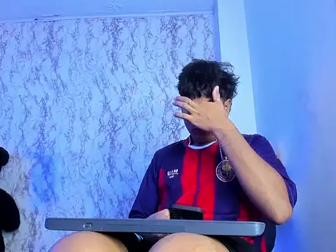 Snapshot of Valentino_Lane chatting on February 15, 2026, 9:52 am Valentino Lane online show from February 15, 2026, 9:52 am