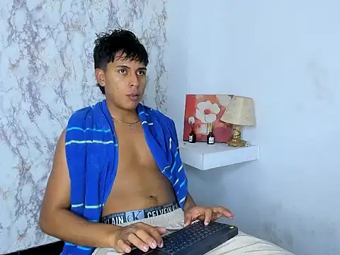 Snapshot of Valentino_Lane chatting on February 25, 2026, 2:10 am Valentino Lane online show from February 25, 2026, 2:10 am