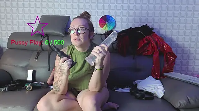 Snapshot of JadeStarUK chatting on March 11, 2026, 11:44 pm JadeStarUK online show from March 11, 2026, 11:44 pm