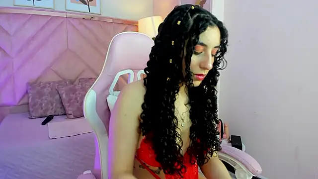 Snapshot of DemiJones_ chatting on February 4, 2026, 2:50 am DemiJones online show from February 4, 2026, 2:50 am