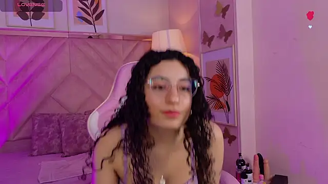 Snapshot of DemiJones_ chatting on February 14, 2026, 4:09 am DemiJones online show from February 14, 2026, 4:09 am