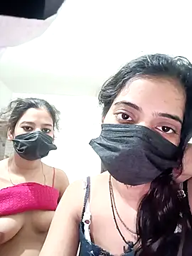 Snapshot of Hot_komall chatting on February 10, 2026, 1:32 am Hot komall online show from February 10, 2026, 1:32 am