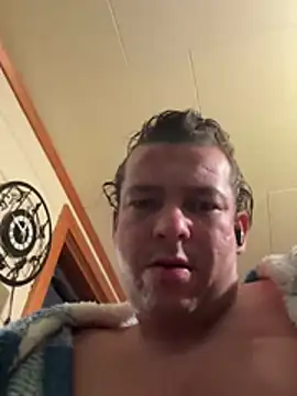 miguel910921 online show from January 10, 2026, 9:44 am