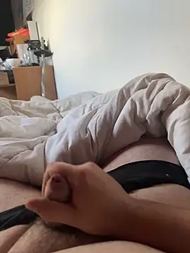 laroutine56backk online show from November 14, 2025, 2:16 pm