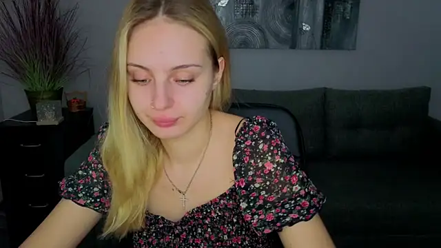 Tina Jonesi online show from November 10, 2025, 12:37 pm