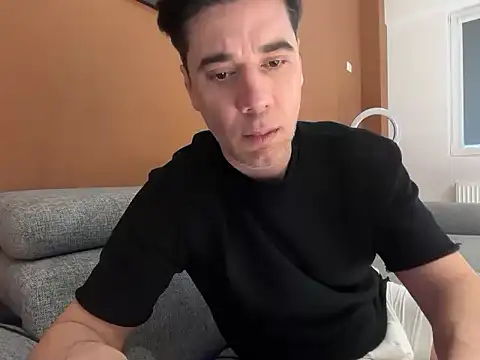 Snapshot of marcoo_x chatting on February 18, 2026, 9:27 am marcoo x online show from February 18, 2026, 9:27 am