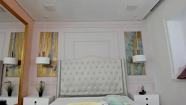 RosaliaMontero online show from February 22, 2026, 4:57 am