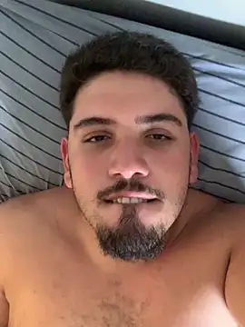 Snapshot of Bbbtro chatting on February 24, 2026, 8:07 pm Bbbtro online show from February 24, 2026, 8:07 pm