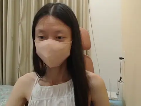 Snapshot of Lil-Cherries chatting on January 18, 2026, 5:28 pm Lil-Cherries online show from January 18, 2026, 5:28 pm