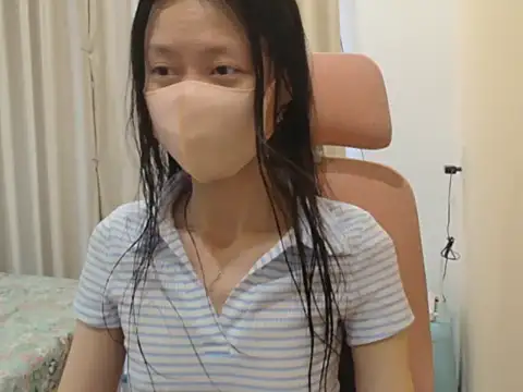 Snapshot of Lil-Cherries chatting on March 1, 2026, 9:44 am Lil-Cherries online show from March 1, 2026, 9:44 am