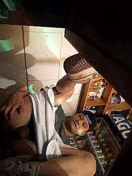 Snapshot of themorenofit08 chatting on November 12, 2025, 1:28 am themorenofit08 online show from November 12, 2025, 1:28 am