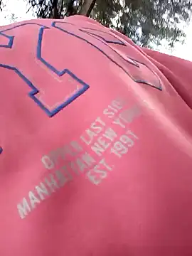 Snapshot of themorenofit08 chatting on February 18, 2026, 10:06 pm themorenofit08 online show from February 18, 2026, 10:06 pm