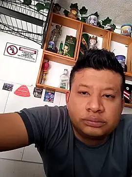 Snapshot of themorenofit08 chatting on February 22, 2026, 5:44 pm themorenofit08 online show from February 22, 2026, 5:44 pm