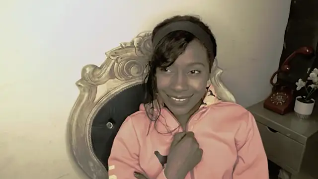 Aliis Love online show from November 30, 2025, 7:51 pm