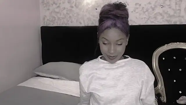 Aliis Love online show from February 12, 2026, 5:02 am