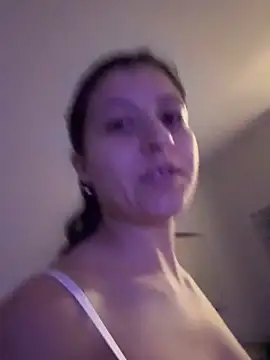 SaintNina online show from November 29, 2025, 4:37 am